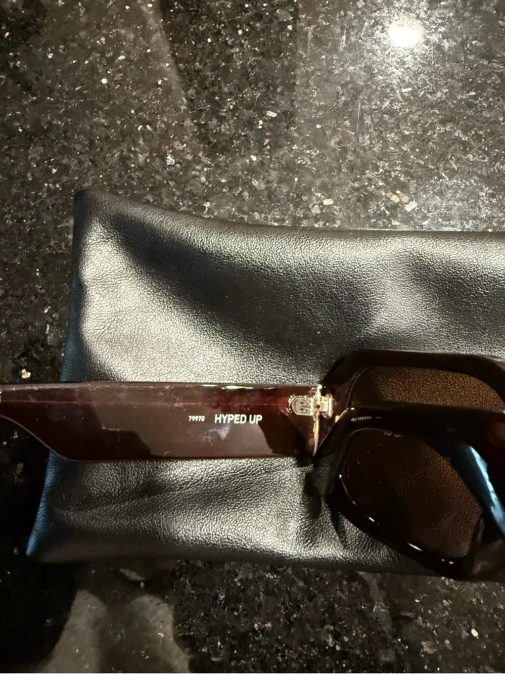 Quay HYPED UP Sunglasses Dahlia Frame / Brown Lens - Picture 4 of 4
